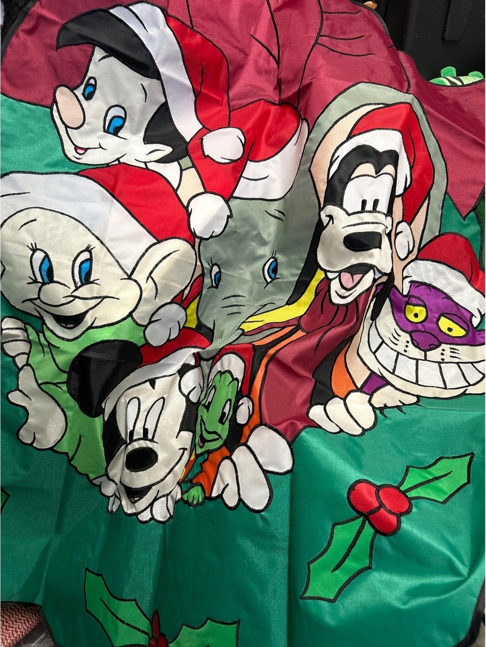 Rare 2006 World Of Disney Character Holiday Wreath Large Yard Banner Flag